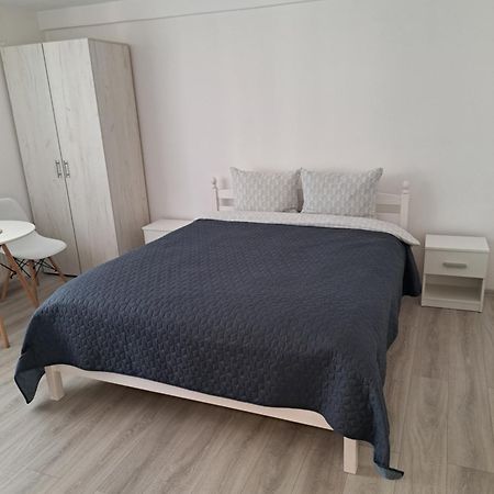 Garsoniera La Bulevard Brasov Ngoại thất bức ảnh