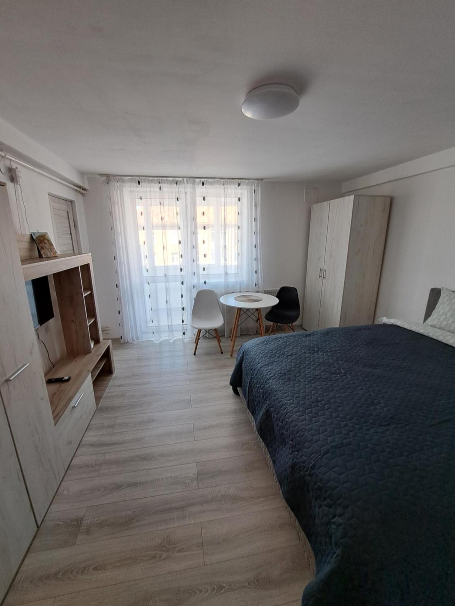 Garsoniera La Bulevard Brasov Ngoại thất bức ảnh