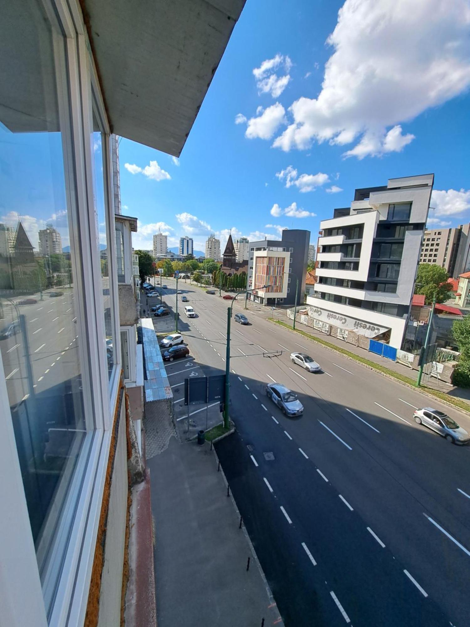 Garsoniera La Bulevard Brasov Ngoại thất bức ảnh