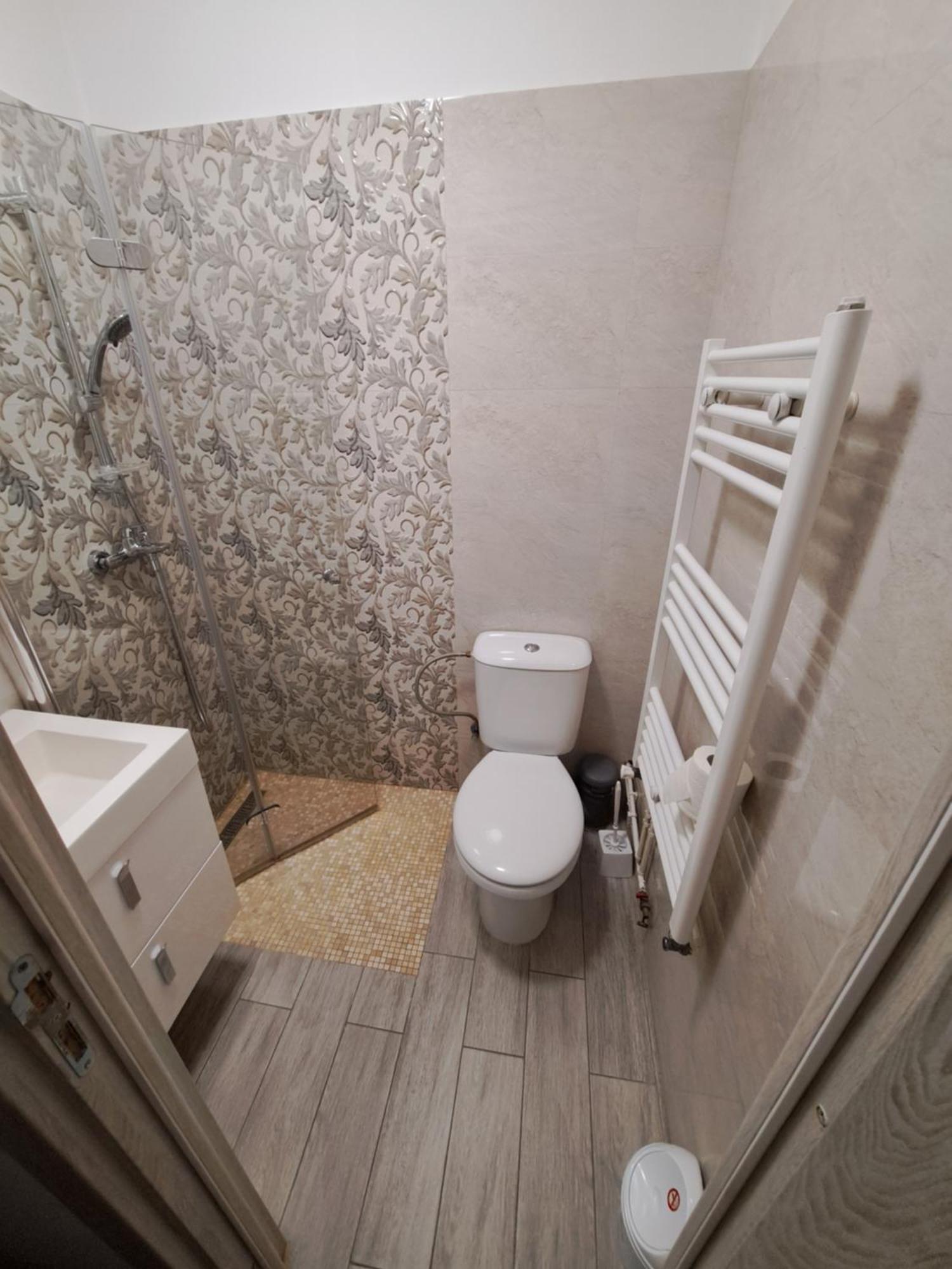 Garsoniera La Bulevard Brasov Ngoại thất bức ảnh
